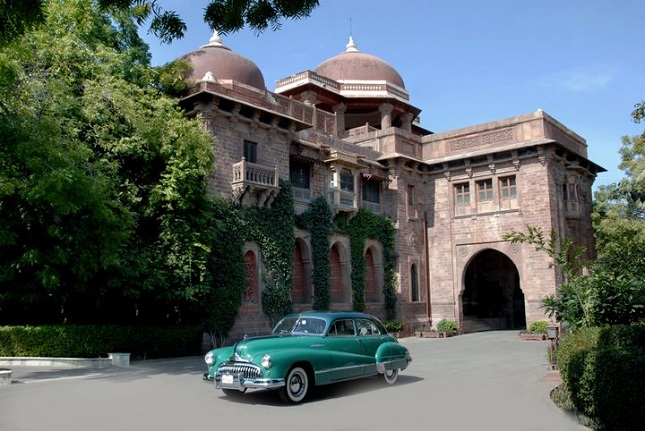 L'hotel Ajit Bhawan