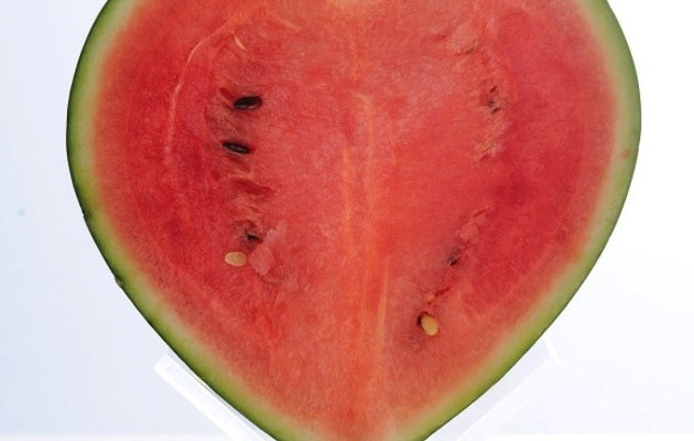 Fetta di anguria a forma di cuore