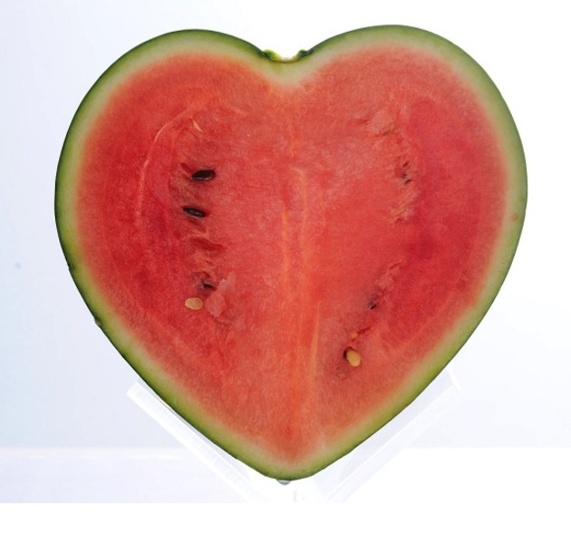 Fetta di anguria a forma di cuore