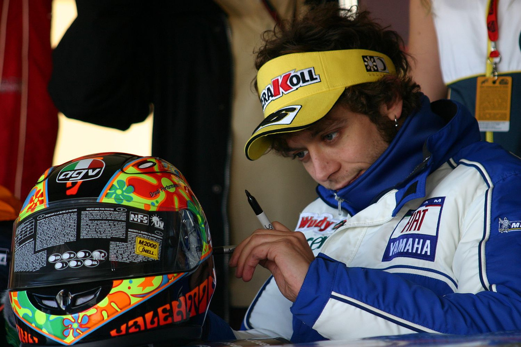Valentino Rossi, biografia e imprese di un campione rimasto un ragazzino -  The Mood Post