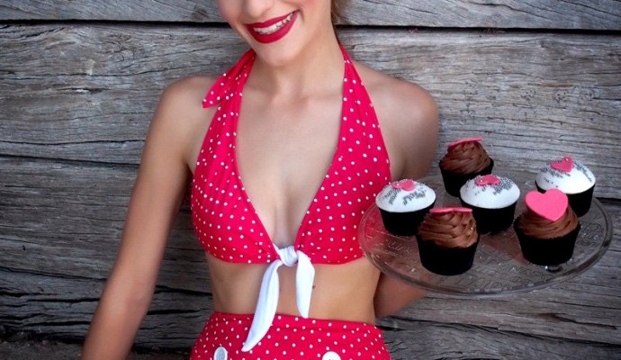 Maxi ciuffi e bandana: i must del Rockabilly Style