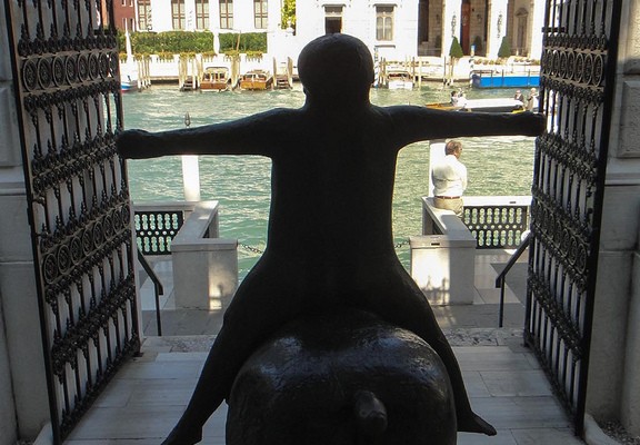 Scultura nel Guggenheim Venezia