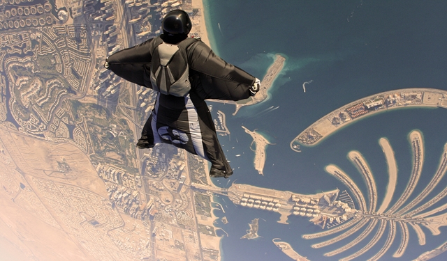 Dubai_Wingsuit_Flying