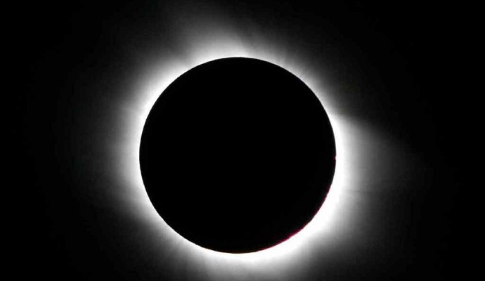 Eclissi-totale-COPERTINA