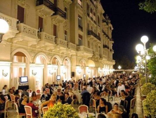 grand_hotel_rimini_emilia_rom_terrazza_570x432