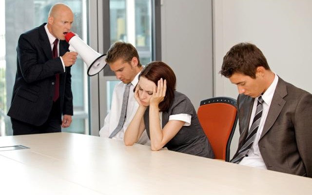 640_bad boss shouting