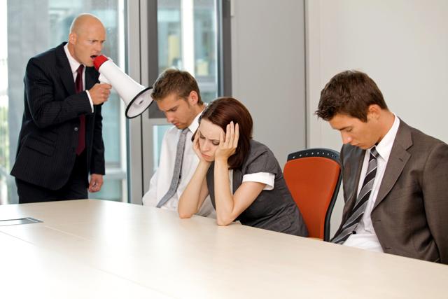 640_bad boss shouting