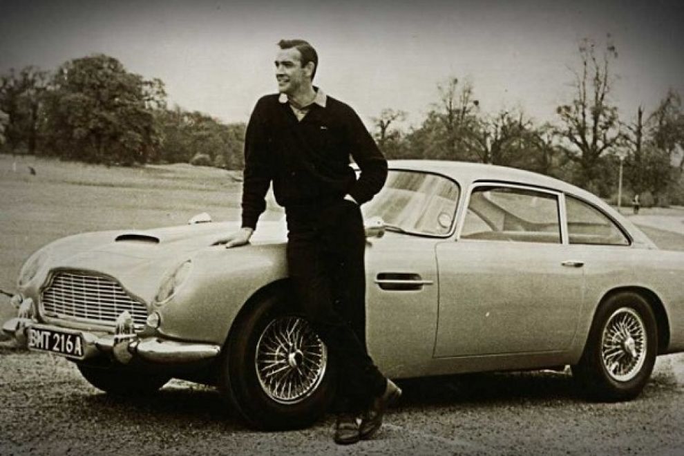 aston-martin-auto-james-bond_07122012