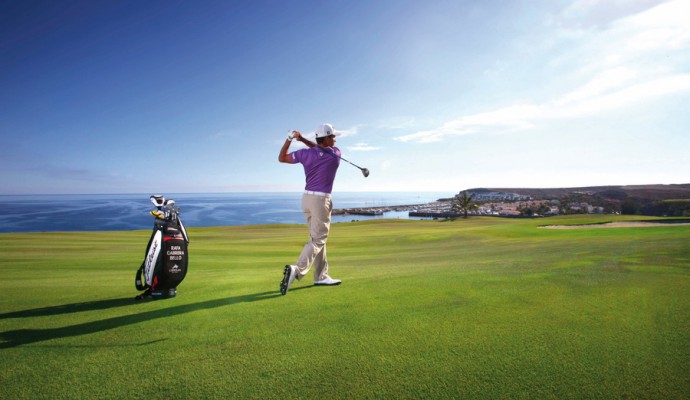 la-posizione-delle-mani-cambia-il-volo-della-palla