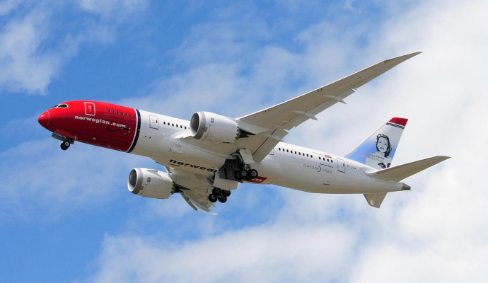 B788 EI-LNA NORWEGIAN