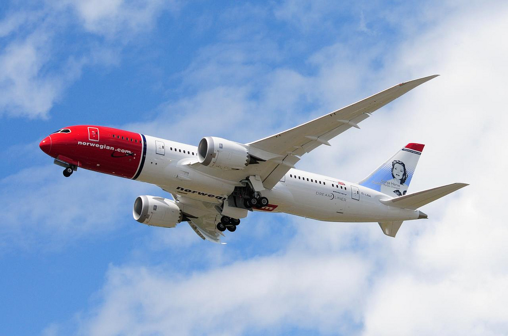 B788 EI-LNA NORWEGIAN