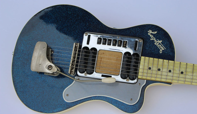 kurt-cobain-hagstrom