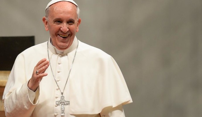 VT-IT-ART-25495-Bergoglio_Sorridente