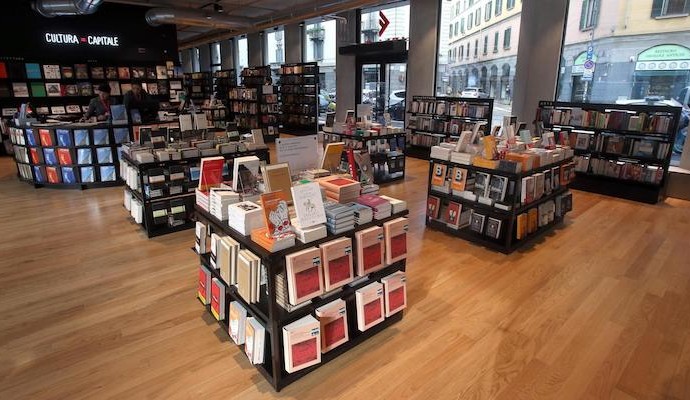 La libreria all'interno della nuova sede della Fondazione Giangiacomo Feltrinelli in viale Pasubio, a Milano, inaugurata oggi, 13 dicembre 2016. ANSA/MATTEO BAZZI