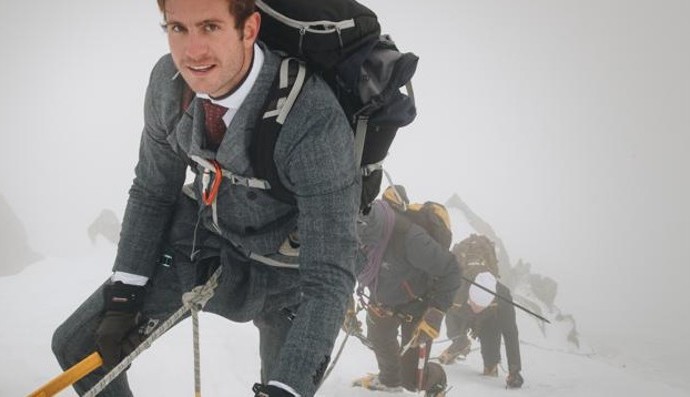scala-il-monte-bianco-in-doppiopettoda-carvico-la-moda-di-traiano-fotovid_b9dda2ee-a10b-11e7-92ba-fd323fa6ea2e_998_397_big_story_detail